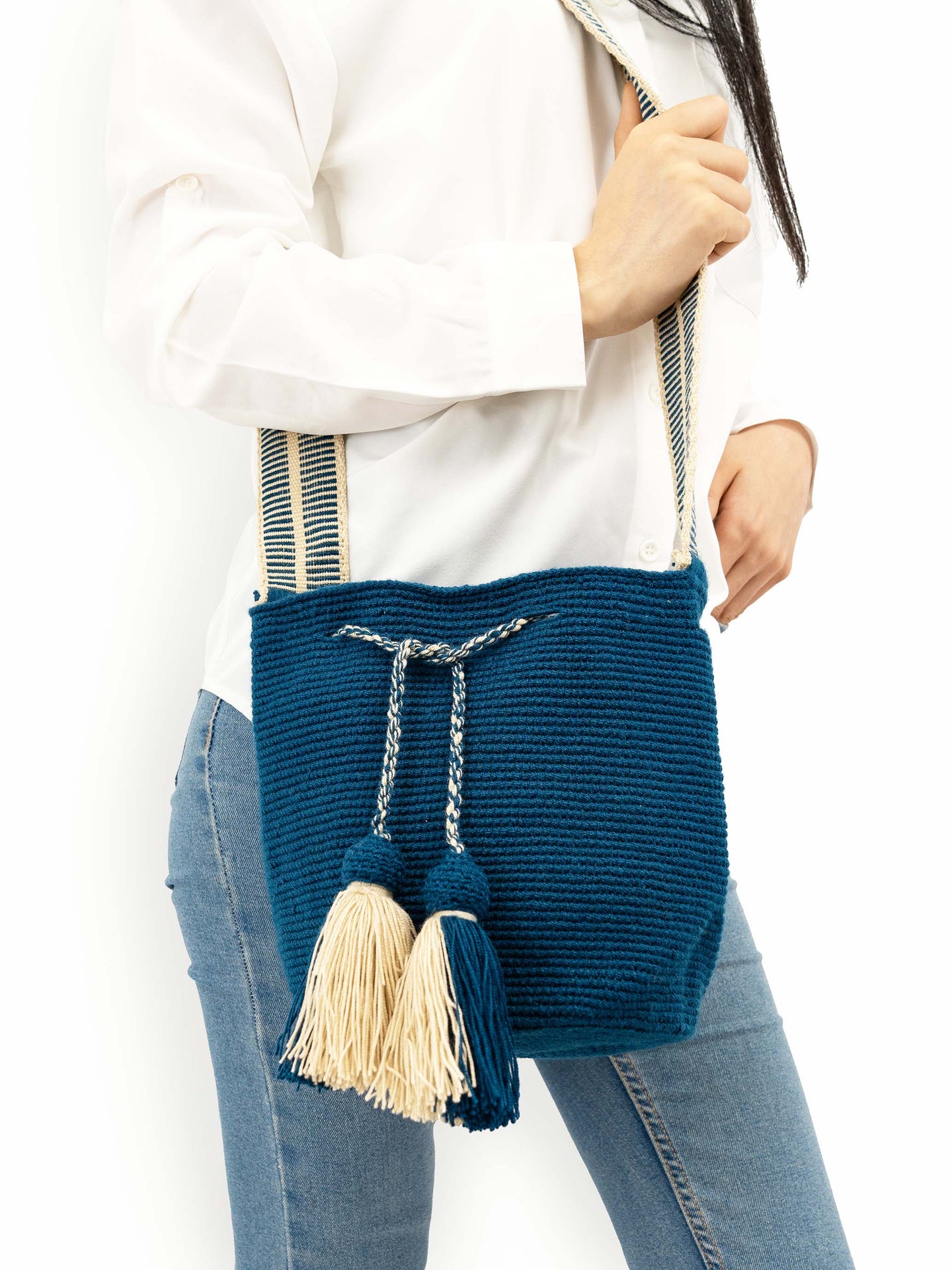 Mochilas Wayuu Bleu Pétrole & Beige - Taille M. Bohème chic. Porté profil
