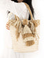 Cabas en paille Beige et Camel à motifs & pompons. Bohème Chic.  Porté Profil