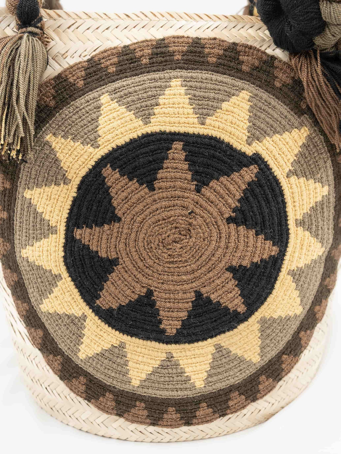 Cabas Wayuu en paille tressée Marron et Vert, motif & pompons- Cabas paille | Sac Wayuu | Sac à main Bohème Chic