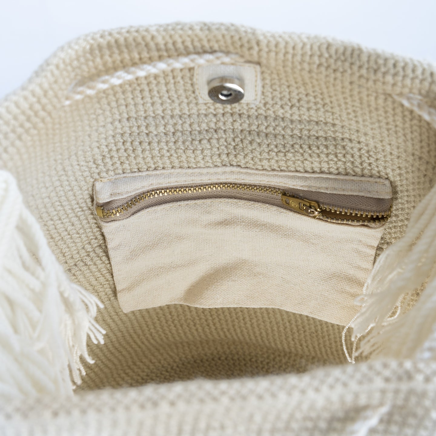 Soleico sac colombien bandoulère Sac iconique Wayuu Beige & blanc Boème chic Zoom intérieur
